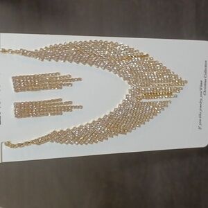 Stylish Gold Necklace and Earring Set